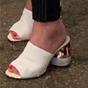 Kenneth Cole sandals